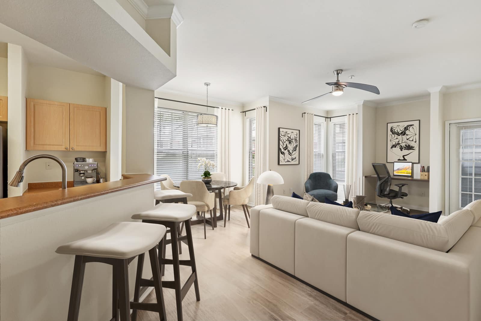 31-Drexel-at-oakley-apartments-living4